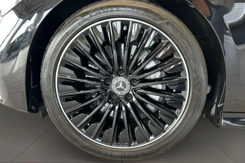Mercedes-Benz CLE 200 (Clasa CLE) din 2025 cu 4.353 km - oferta MER258336 - foto 9