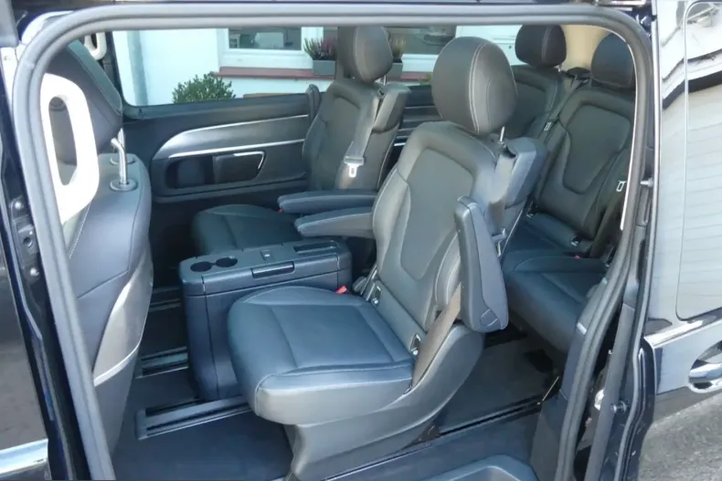 Mercedes-Benz V 300 (Clasa V) din 2023 cu 37.000 km - oferta MER258337 - foto 29