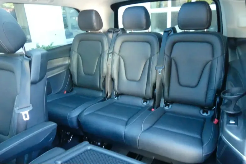 Mercedes-Benz V 300 (Clasa V) din 2023 cu 37.000 km - oferta MER258337 - foto 34