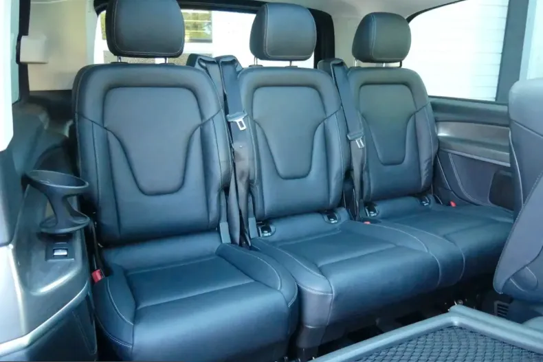 Mercedes-Benz V 300 (Clasa V) din 2023 cu 37.000 km - oferta MER258337 - foto 42