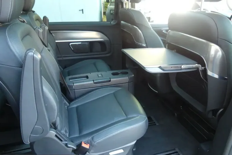 Mercedes-Benz V 300 (Clasa V) din 2023 cu 37.000 km - oferta MER258337 - foto 43