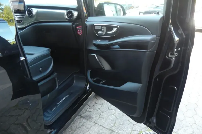Mercedes-Benz V 300 (Clasa V) din 2023 cu 37.000 km - oferta MER258337 - foto 44