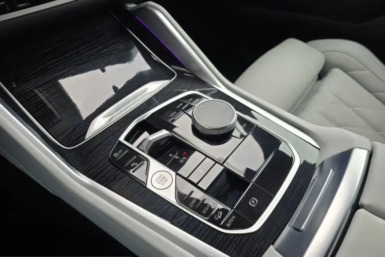 BMW X6 (Seria X) din 2023 cu 65.400 km - oferta BMW258341 - foto 22