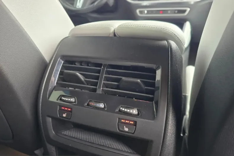BMW X6 (Seria X) din 2023 cu 65.400 km - oferta BMW258341 - foto 39