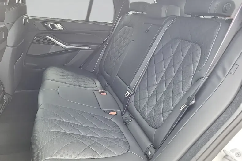 BMW X5 (Seria X) din 2025 cu 19.990 km - oferta BMW258347 - foto 8
