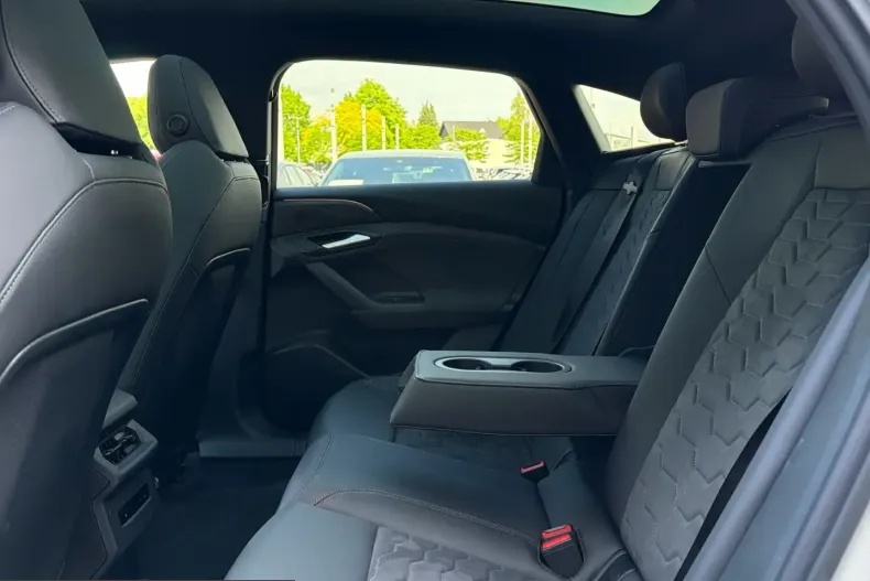 Audi A6 din 2025 cu 17.082 km - oferta AUD258366 - foto 10