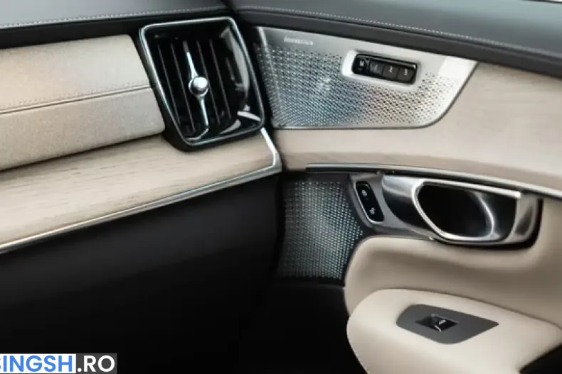 Volvo XC90 din 2024 cu 1.450 km - oferta VOL258371 - foto 6