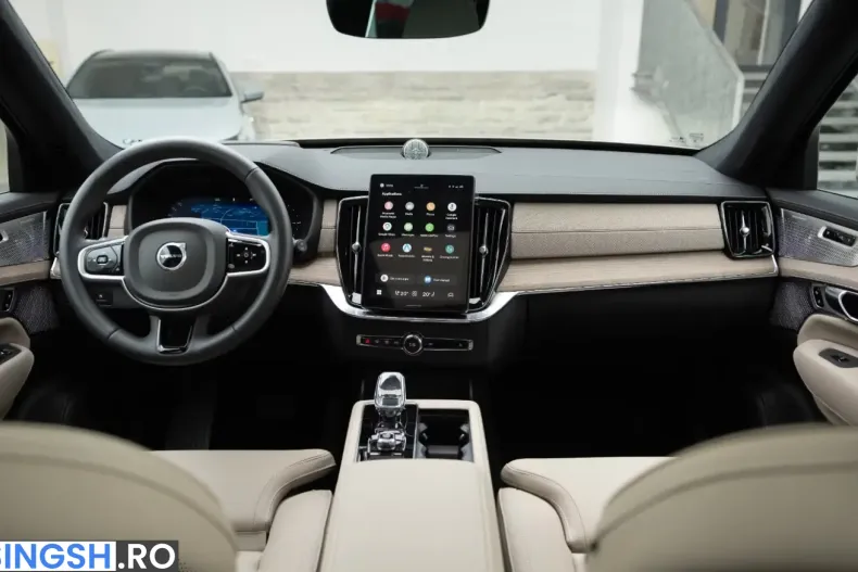 Volvo XC90 din 2024 cu 1.450 km - oferta VOL258371 - foto 18