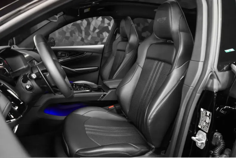 Aston Martin DBX din 2026 cu 3.990 km - oferta AST258386 - foto 9
