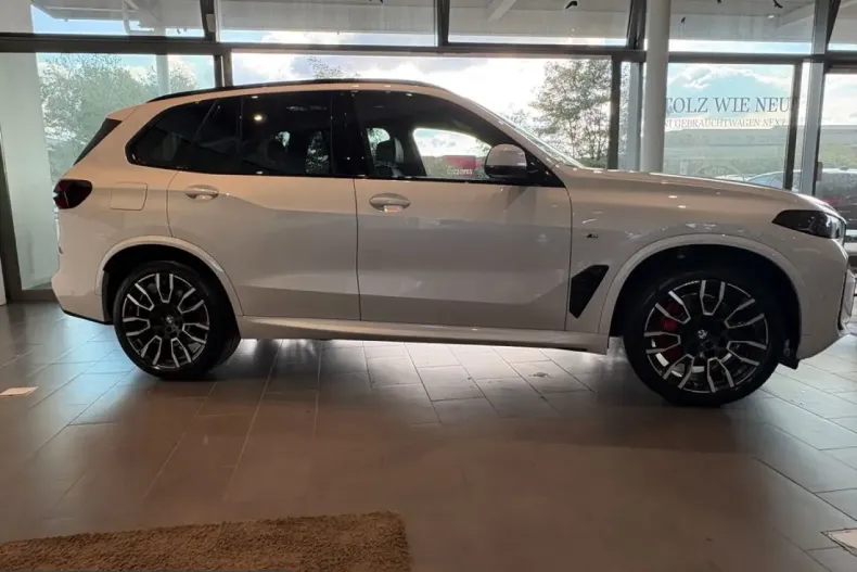 BMW X5 (Seria X) din 2025 cu 7.100 km - oferta BMW258403 - foto 8