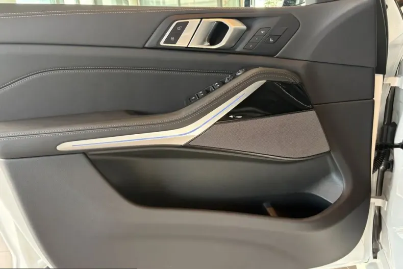 BMW X5 (Seria X) din 2025 cu 7.100 km - oferta BMW258403 - foto 13