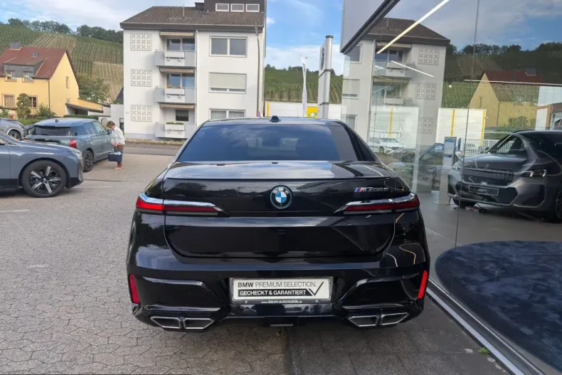 BMW M760 (Seria 7) din 2023 cu 64.543 km - oferta BMW258408 - foto 6