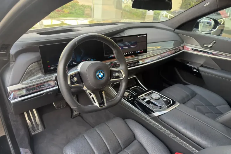 BMW M760 (Seria 7) din 2023 cu 64.543 km - oferta BMW258408 - foto 13