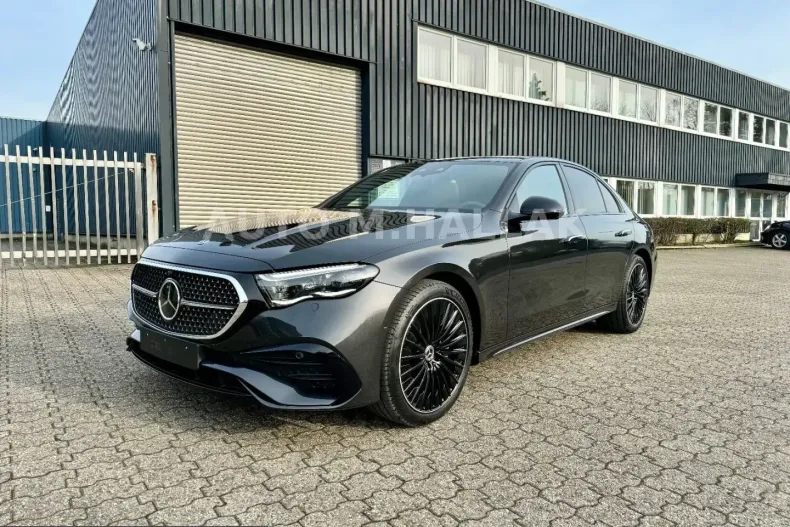 Mercedes-Benz E 300 (Clasa E) din 2024 cu 13.400 km - oferta MER258413 - foto 1