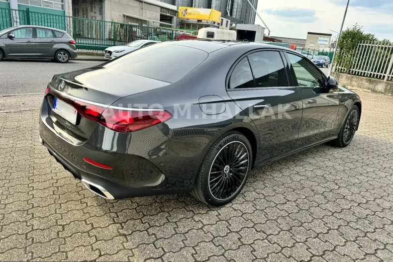 Mercedes-Benz E 300 (Clasa E) din 2024 cu 13.400 km - oferta MER258413 - foto 9