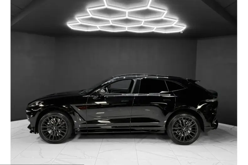 Aston Martin DBX din 2022 cu 23.500 km - oferta AST258419 - foto 2