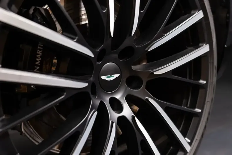 Aston Martin DBX din 2024 cu 24.900 km - oferta AST258420 - foto 10