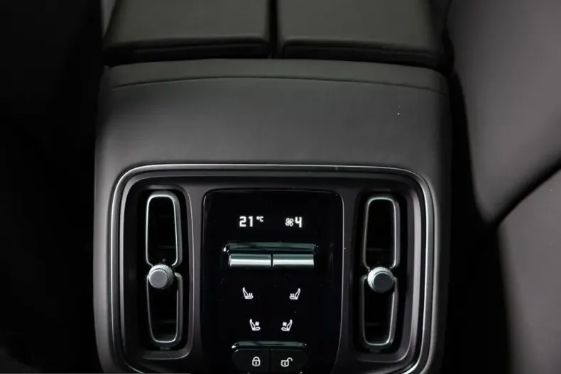 Aston Martin DBX din 2024 cu 24.900 km - oferta AST258420 - foto 22