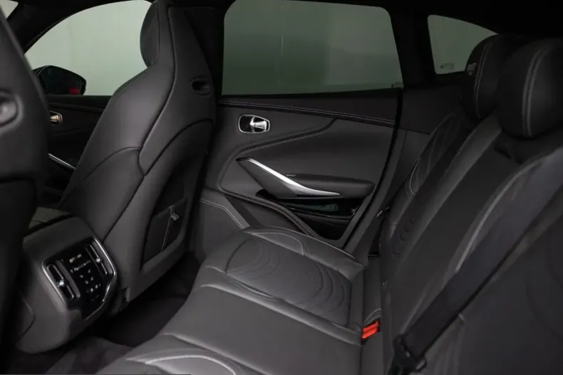 Aston Martin DBX din 2024 cu 24.900 km - oferta AST258420 - foto 24