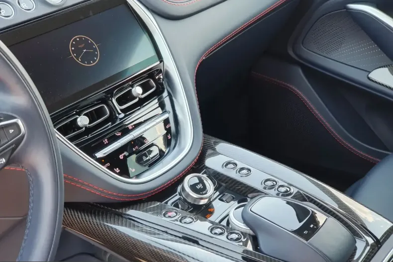 Aston Martin DBX din 2023 cu 41.800 km - oferta AST258421 - foto 12