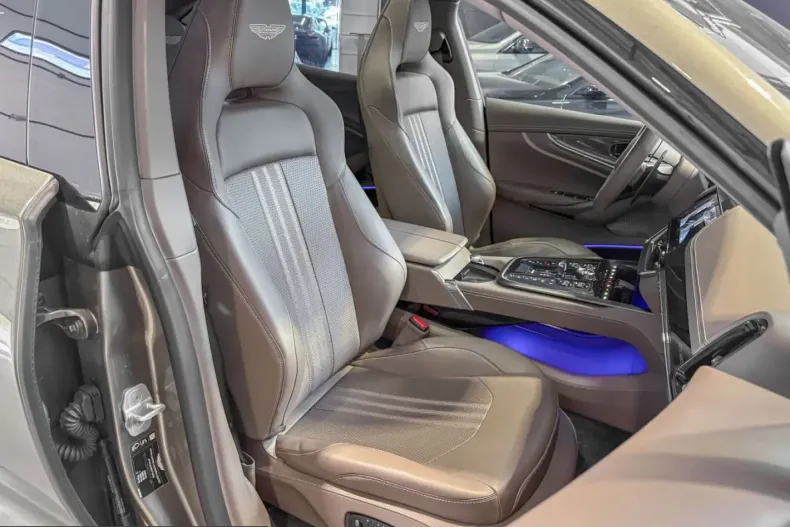 Aston Martin DBX din 2025 cu 9.600 km - oferta AST258430 - foto 13