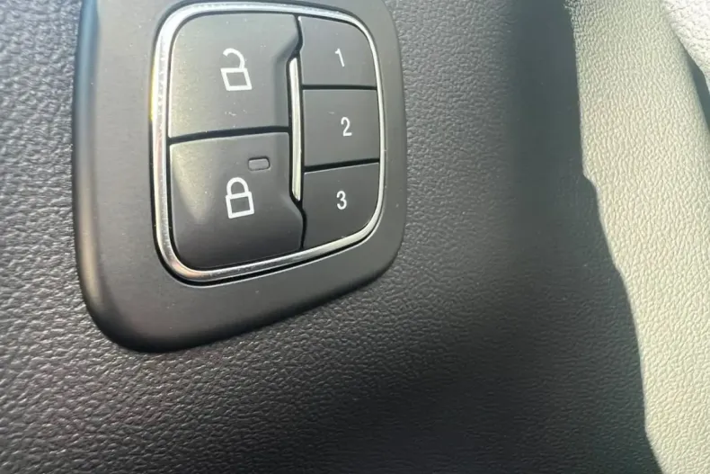 Ford Kuga din 2025 cu 6.900 km - oferta FOR258434 - foto 2