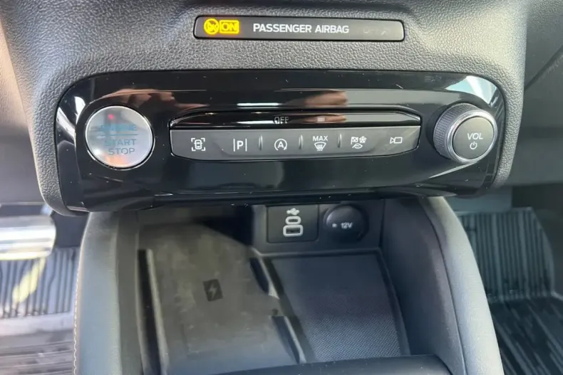 Ford Kuga din 2025 cu 6.900 km - oferta FOR258434 - foto 4
