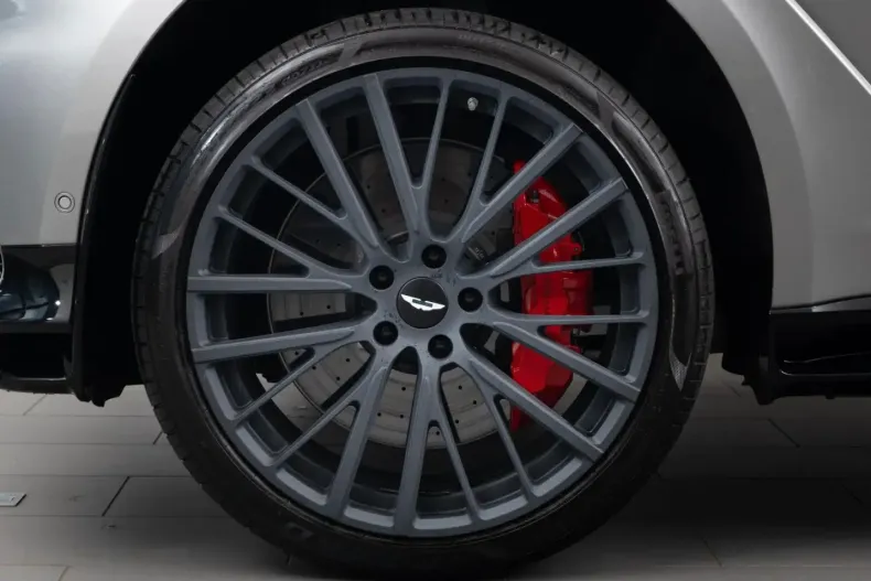 Aston Martin DBX din 2025 cu 15.950 km - oferta AST258449 - foto 8