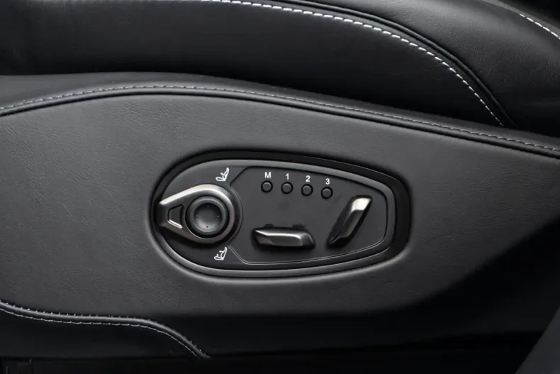 Aston Martin DBX din 2025 cu 15.950 km - oferta AST258449 - foto 17