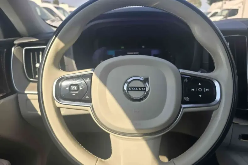 Volvo XC60 din 2023 cu 114.350 km - oferta VOL258455 - foto 9