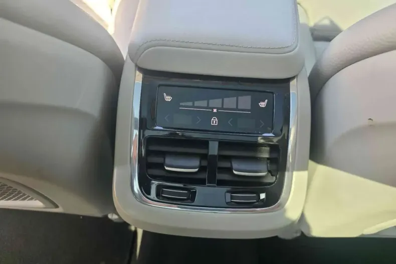 Volvo XC60 din 2023 cu 114.350 km - oferta VOL258455 - foto 13