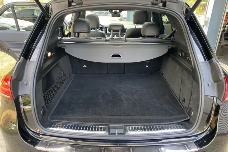 Mercedes-Benz GLE 63 AMG (Clasa GLE) din 2023 cu 111.346 km - oferta MER258476 - foto 12