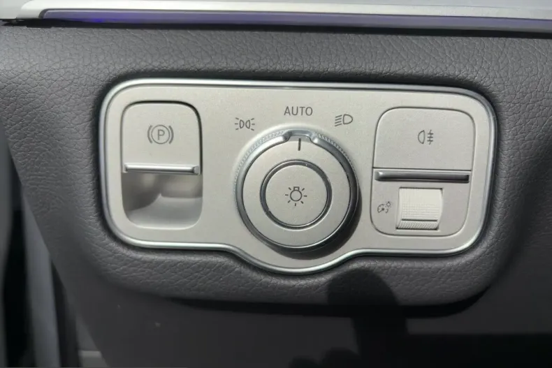 Mercedes-Benz GLE 300 (Clasa GLE) din 2025 cu 17.151 km - oferta MER258477 - foto 13
