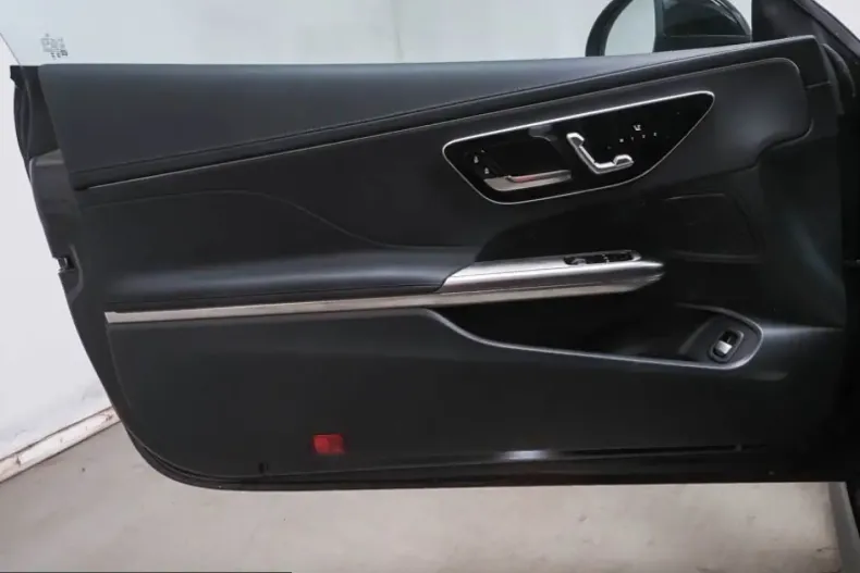 Mercedes-Benz CLE 220 (Clasa CLE) din 2025 cu 13.016 km - oferta MER258483 - foto 5