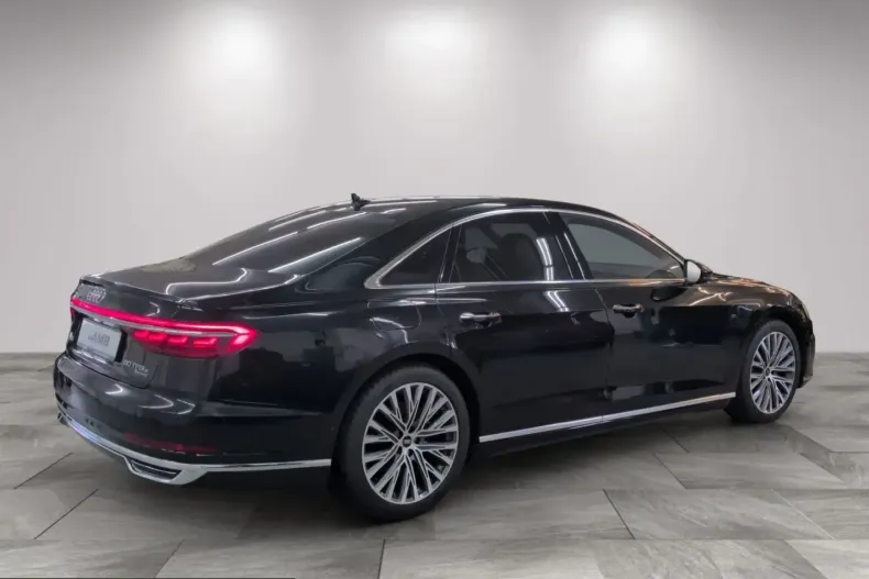 Audi A8 din 2022 cu 43.950 km - oferta AUD258487 - foto 3
