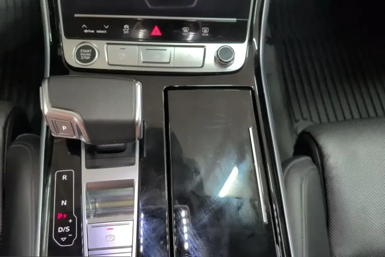 Audi A8 din 2022 cu 43.950 km - oferta AUD258487 - foto 11