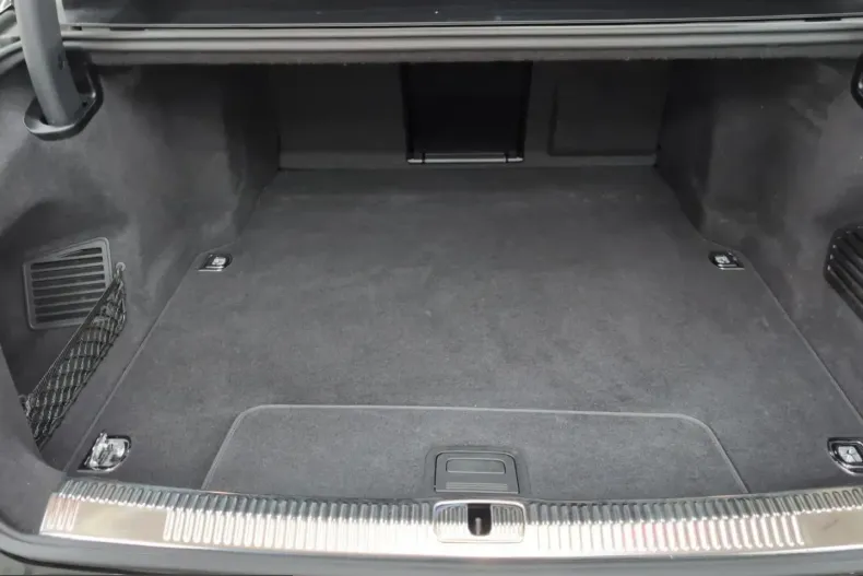 Audi A8 din 2022 cu 43.950 km - oferta AUD258487 - foto 14