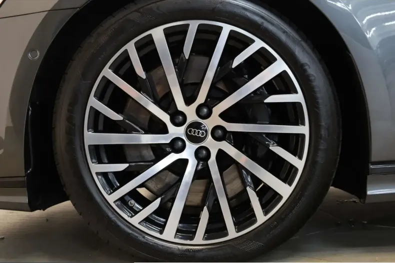 Audi A8 din 2025 cu 27.010 km - oferta AUD258492 - foto 8