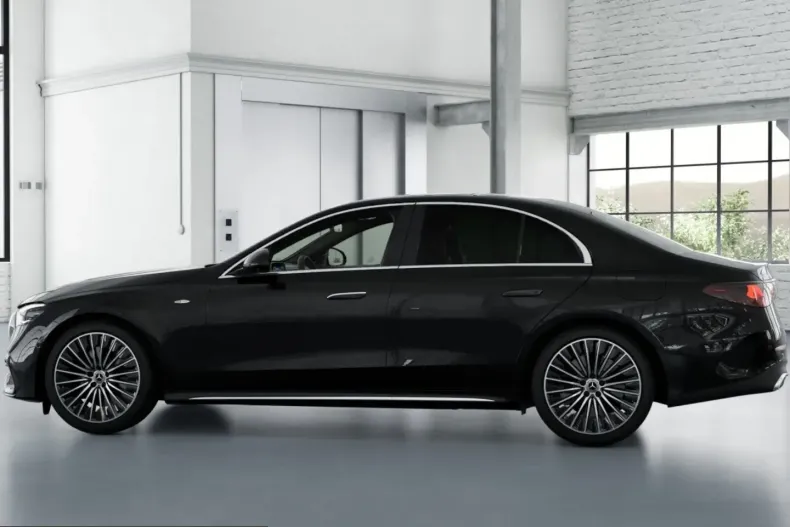 Mercedes-Benz E 300 (Clasa E) din 2025 cu 16.900 km - oferta MER258507 - foto 10