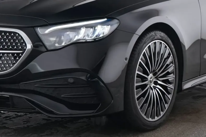Mercedes-Benz E 220 (Clasa E) din 2025 cu 15.213 km - oferta MER258508 - foto 2