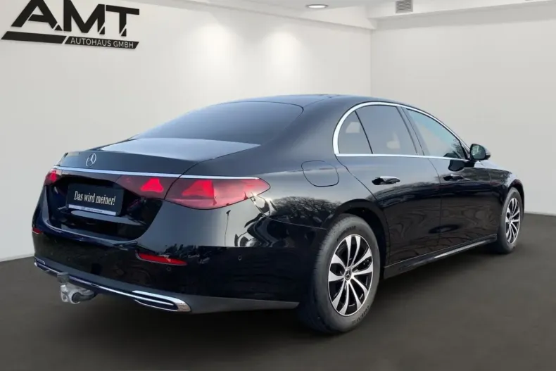 Mercedes-Benz E 220 (Clasa E) din 2024 cu 13.600 km - oferta MER258513 - foto 3
