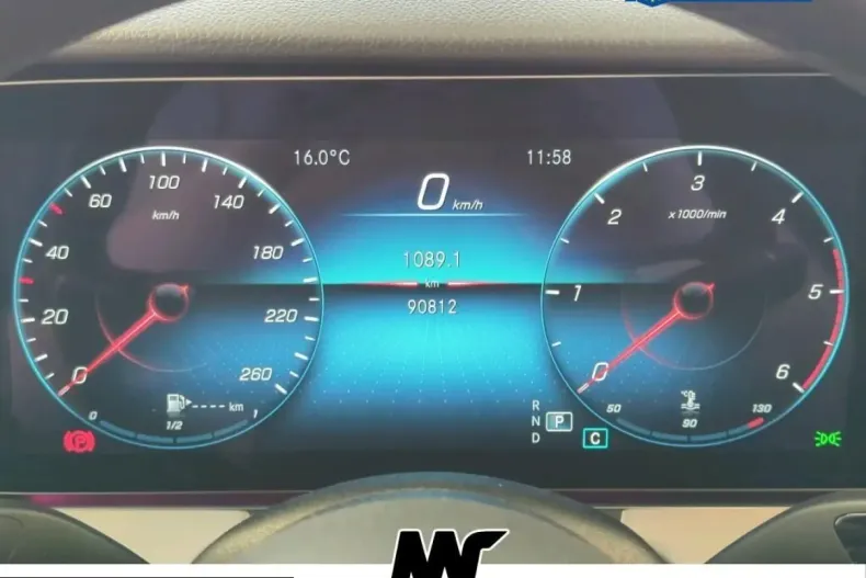 Mercedes-Benz E 220 (Clasa E) din 2022 cu 90.000 km - oferta MER258514 - foto 8