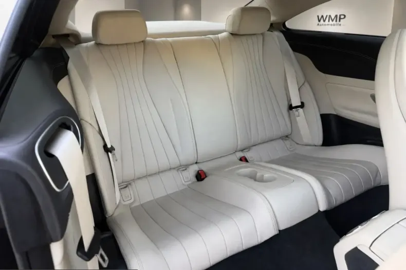 Mercedes-Benz E 400 (Clasa E) din 2022 cu 101.074 km - oferta MER258515 - foto 17