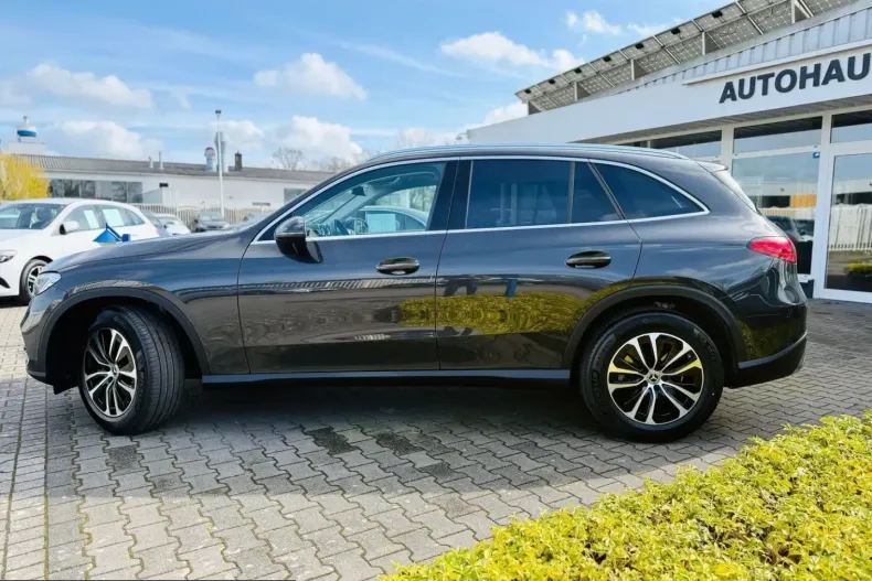 Mercedes-Benz GLC 220 (Clasa GLC) din 2024 cu 8.245 km - oferta MER258520 - foto 3