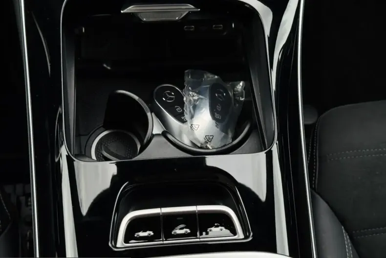 Mercedes-Benz CLE 180 (Clasa CLE) din 2025 cu 13.940 km - oferta MER258526 - foto 21