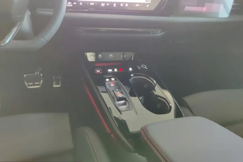 Audi A5 din 2025 cu 10.500 km - oferta AUD258533 - foto 13