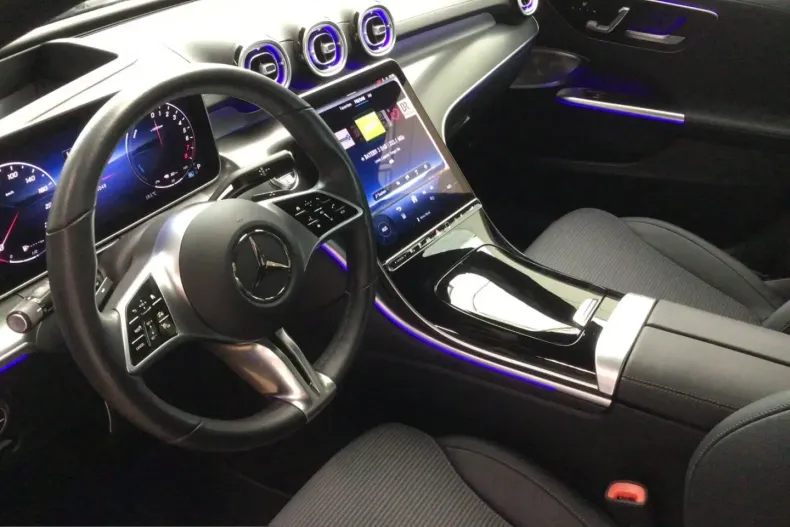 Mercedes-Benz C 300 (Clasa C) din 2025 cu 15.045 km - oferta MER258540 - foto 8