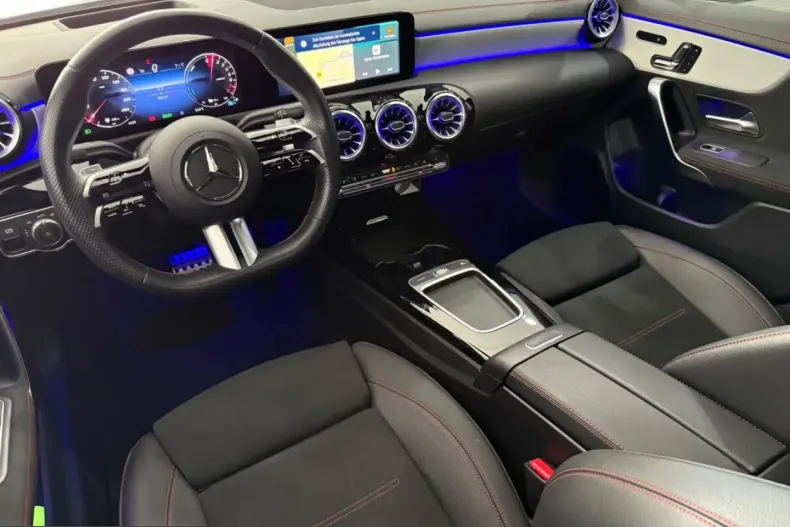 Mercedes-Benz CLA 250 (Clasa CLA) din 2024 cu 36.700 km - oferta MER258542 - foto 4
