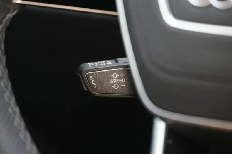 Audi S8 din 2024 cu 56.500 km - oferta AUD258543 - foto 18