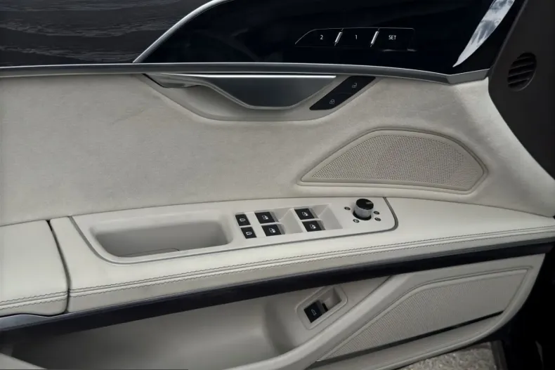 Audi A8 din 2025 cu 42.181 km - oferta AUD258568 - foto 7
